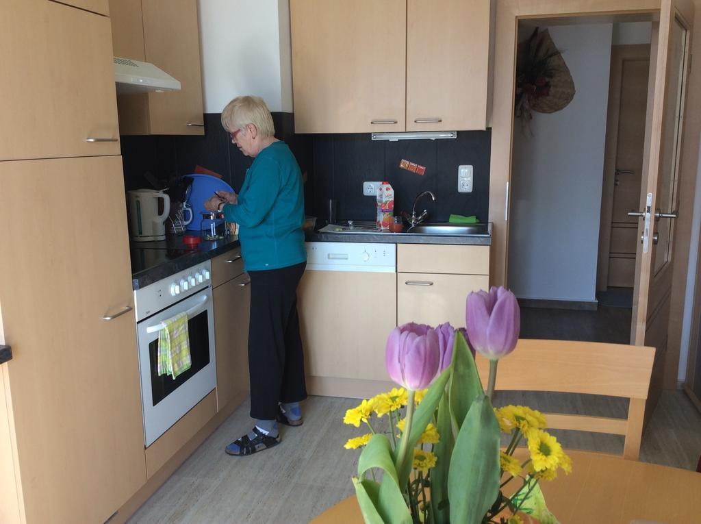 Ferienwohnung Zwoelferblick Bramberg am Wildkogel Habitación foto